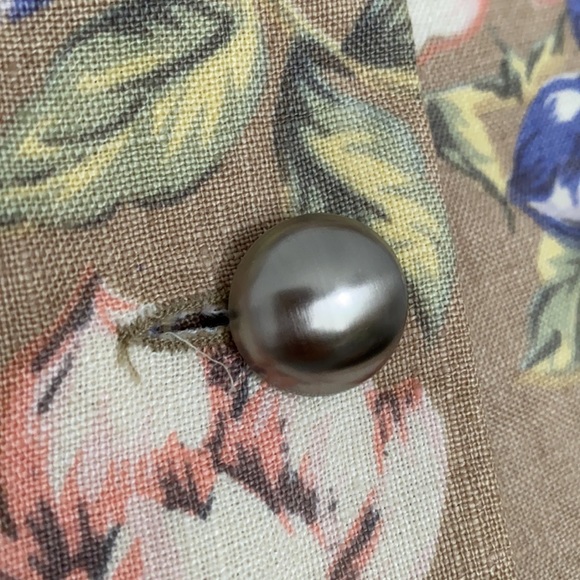 Vintage Linen Floral Blouse🌸 - Picture 10 of 11